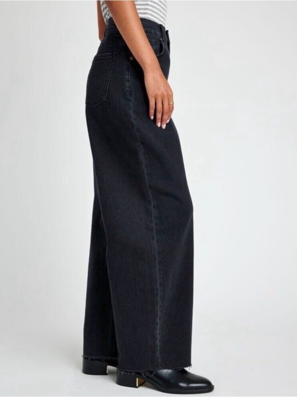 Splendid Black Rinse Carson Barrel Leg Jean Tapered Women's Size 24 Raw Hem NWT - Picture 3 of 9